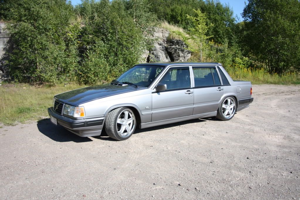 http://i901.photobucket.com/albums/ac211/Casass1/Volvo740001.jpg