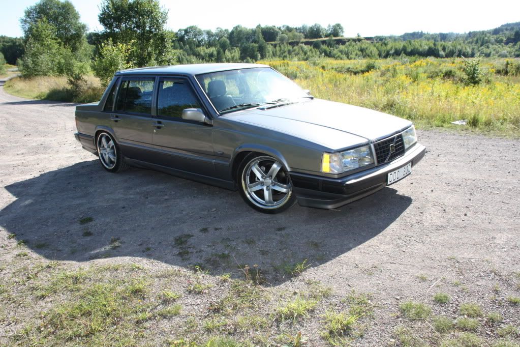 http://i901.photobucket.com/albums/ac211/Casass1/Volvo740005.jpg