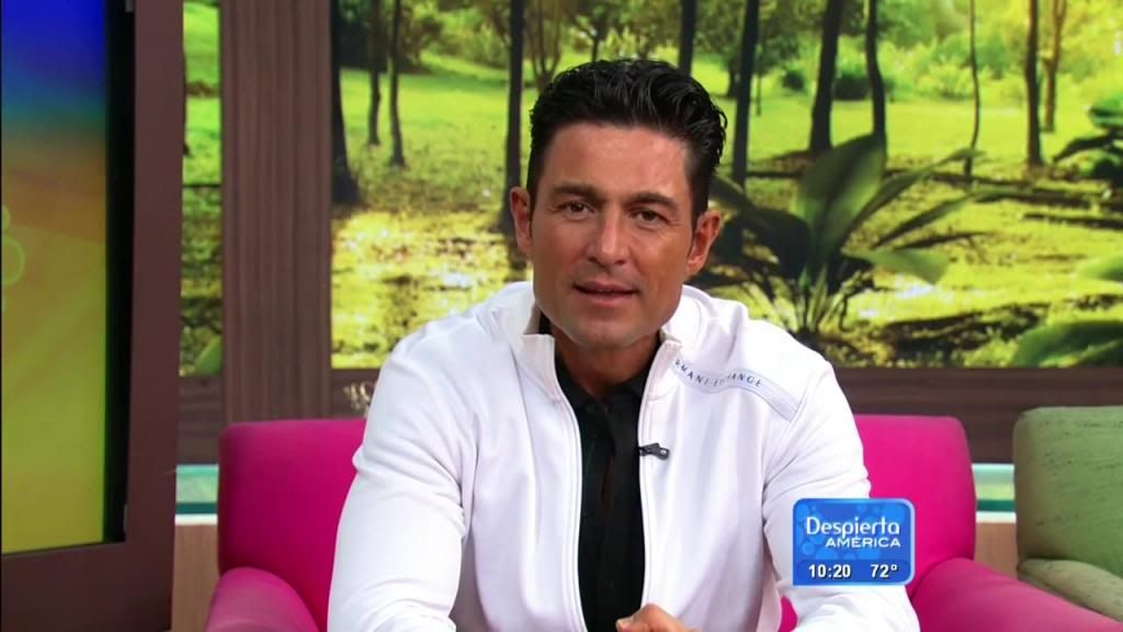  photo 140409_2920635_Fernando_Colunga_esta_a_oscuras_en_las_redes_1397063588_20000190_zps9b4d4528.jpg