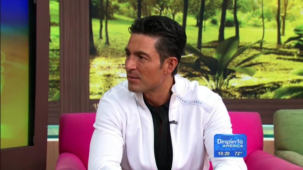  photo 140409_2920635_Fernando_Colunga_esta_a_oscuras_en_las_redes_1397063588_20000212_zpsd92442d7.jpg