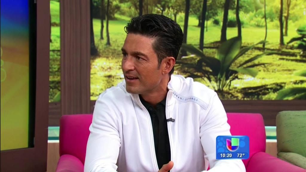  photo 140409_2920635_Fernando_Colunga_esta_a_oscuras_en_las_redes_1397063588_20000343_zps8d25900d.jpg