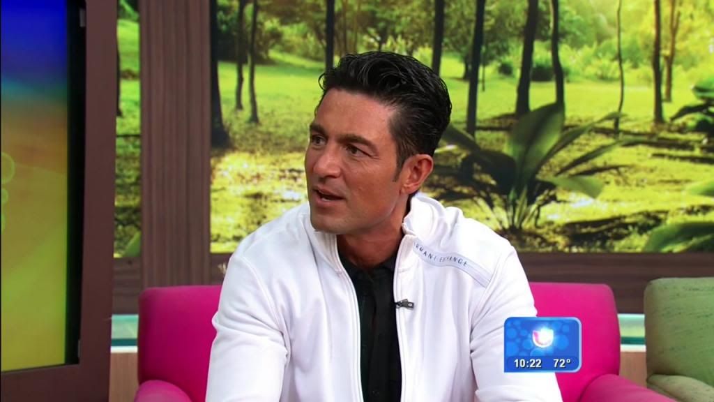  photo 140409_2920635_Fernando_Colunga_esta_a_oscuras_en_las_redes_1397063588_20000968_zps8018b793.jpg