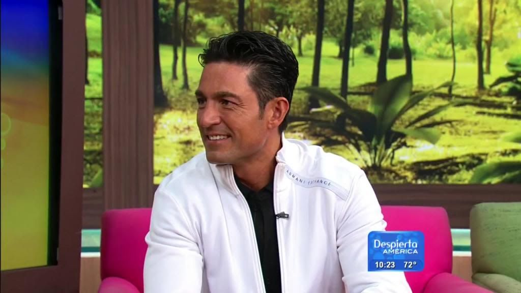  photo 140409_2920635_Fernando_Colunga_esta_a_oscuras_en_las_redes_1397063588_20001104_zps01b2e314.jpg