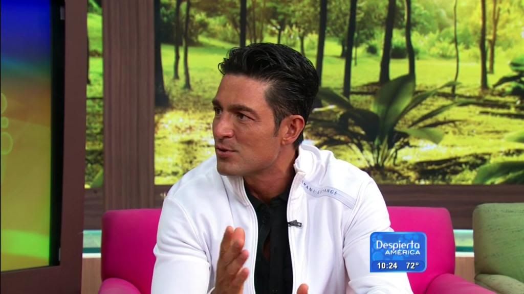  photo 140409_2920635_Fernando_Colunga_esta_a_oscuras_en_las_redes_1397063588_20001442_zps3676360d.jpg