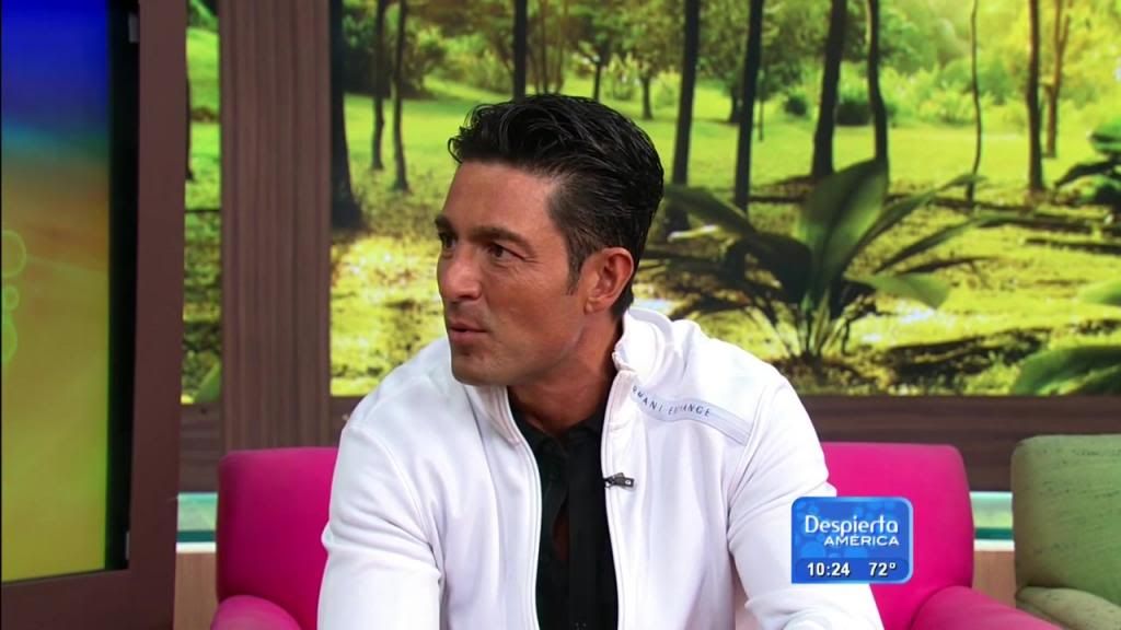  photo 140409_2920635_Fernando_Colunga_esta_a_oscuras_en_las_redes_1397063588_20001448_zps7f27274b.jpg