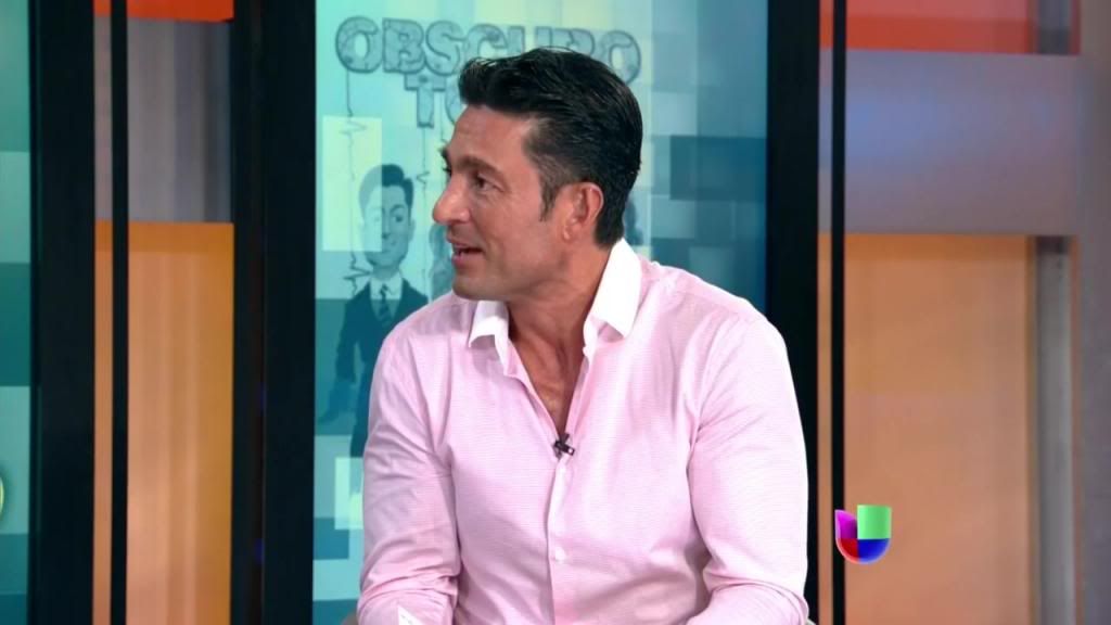  photo 140408_2920386_Fernando_Colunga_junto_a_sus_amigos_para_tra_1396994962_20000826_zpse44478d0.jpg