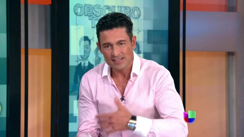  photo 140408_2920386_Fernando_Colunga_junto_a_sus_amigos_para_tra_1396994962_20000833_zps2462fc58.jpg