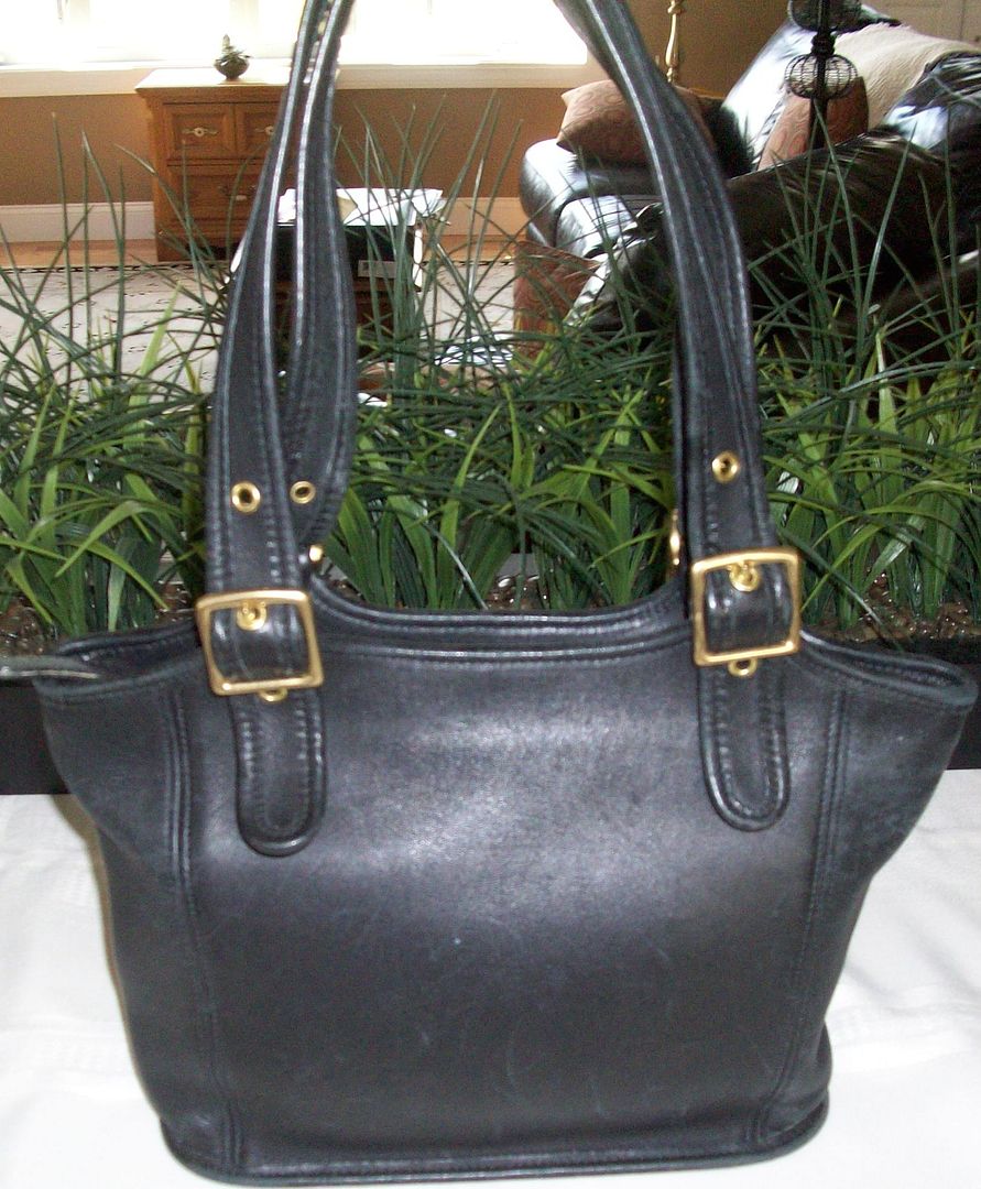 9086 Legacy Small Shopper leather black back photo 100_7861_zps73de51d9.jpg