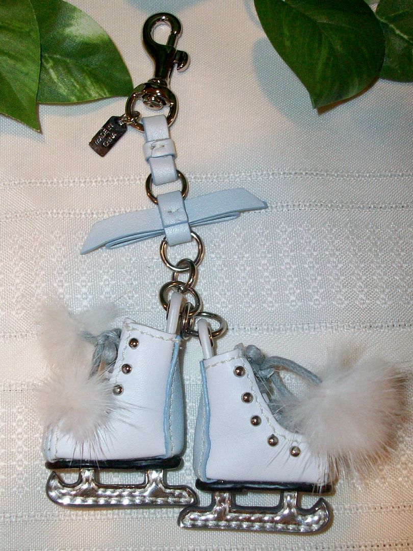 93013 leather ice skate charm back