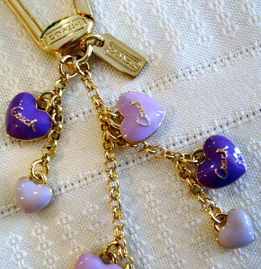 92752 multi dangle heart front close