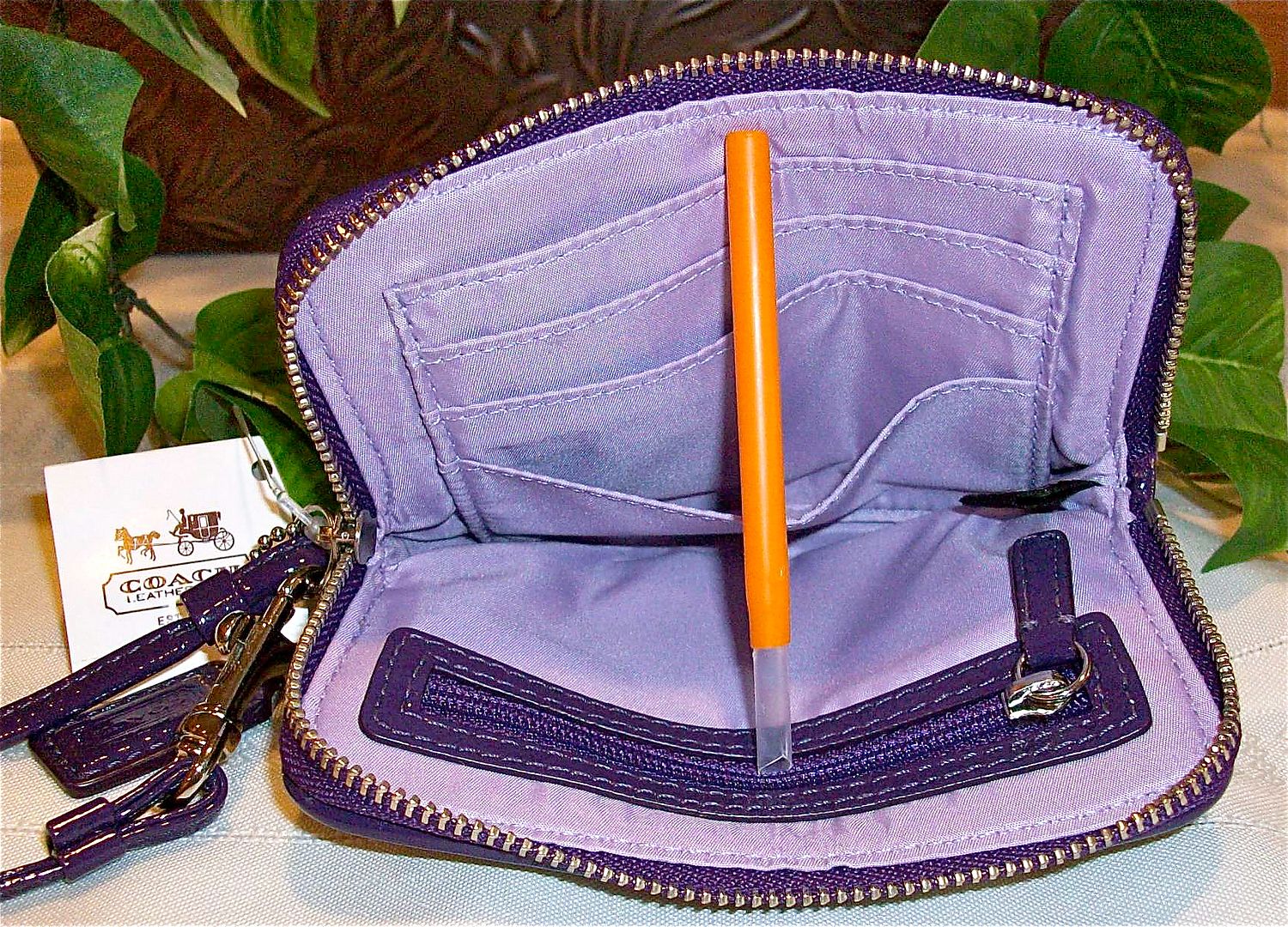 44190 poppy pop chan violette small wallet open