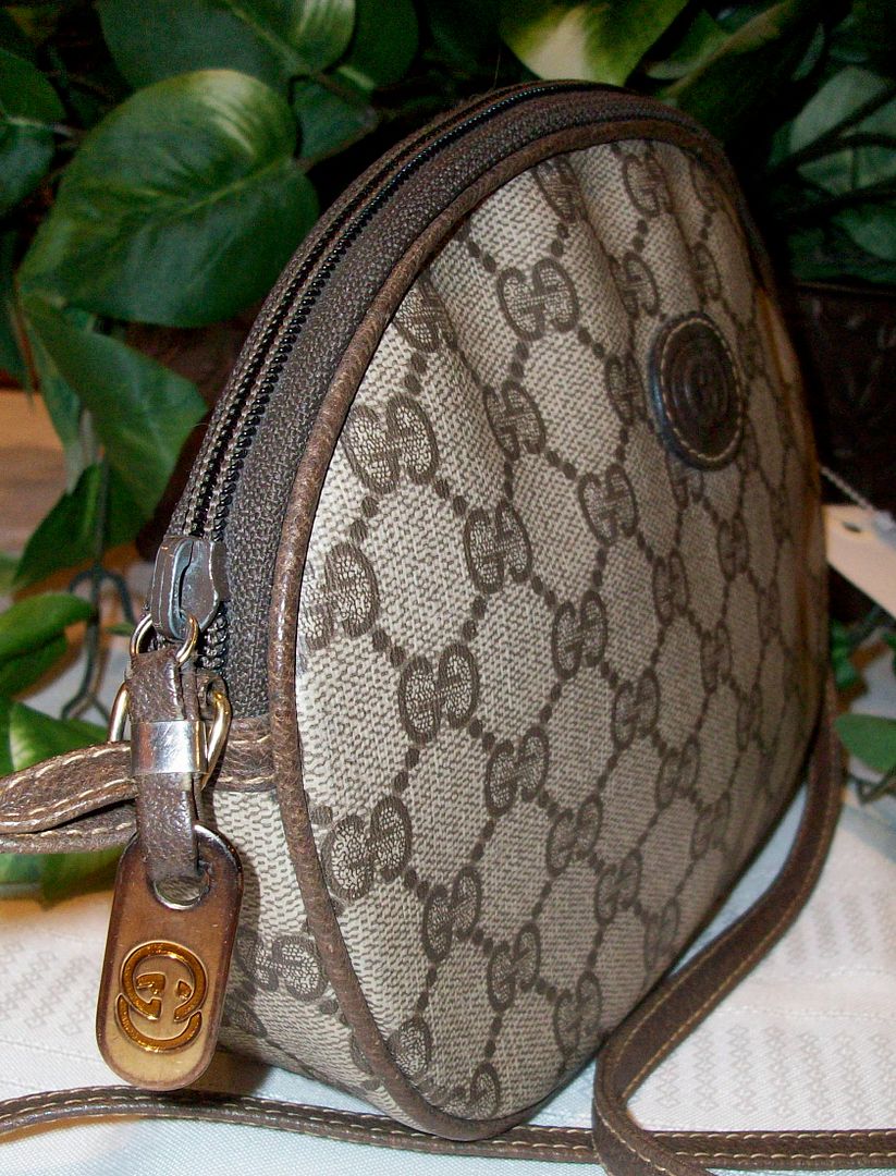 vintage gucci monogram canvas cross body shoulder bag side