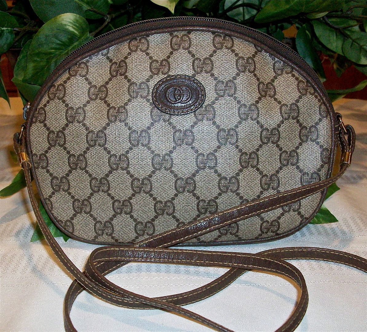 vintage gucci monogram canvas cross body shoulder bag front