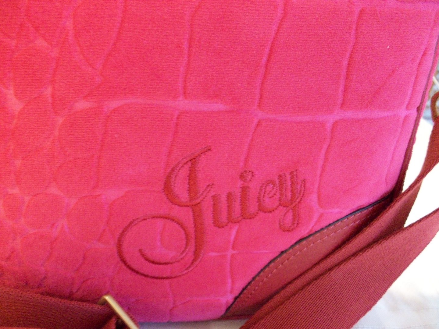 computer case pink velour front close