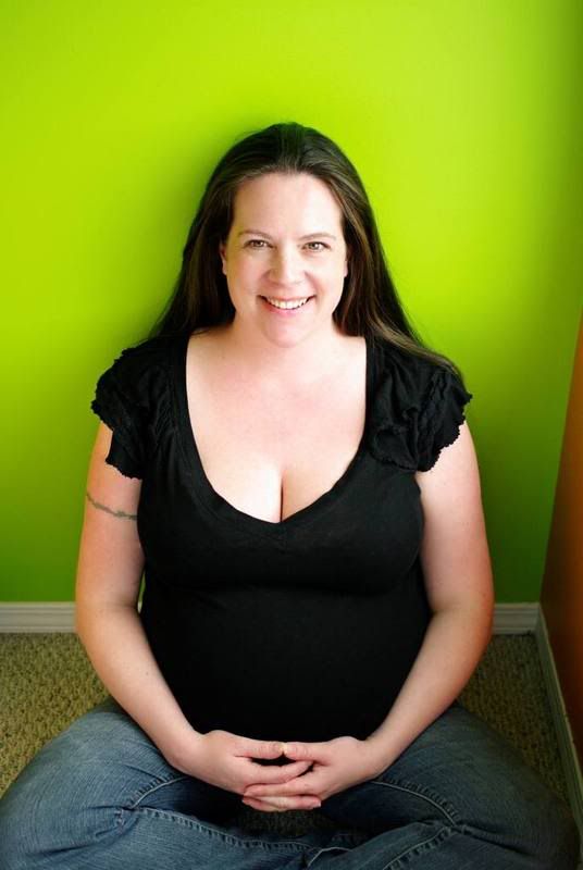 pregnant,belly,mom,lethbridge belly photographer,maternity,lethbridge maternity pictures,lethbridge maternity photographer,baby