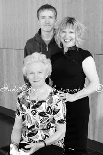 three generations,family,Family photographer,lethbridge family photographer,indi claire photography