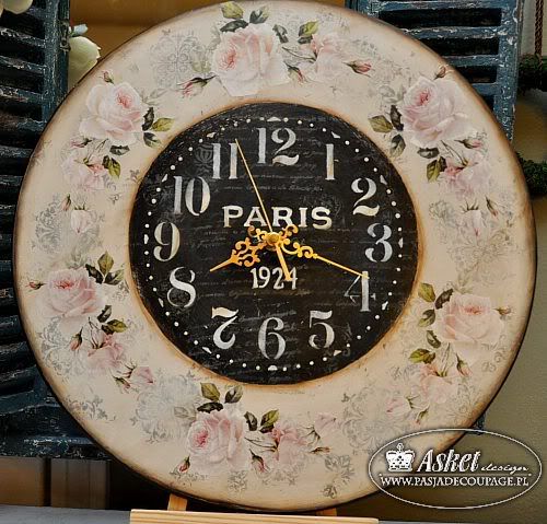 zegar z różami w stylu vintage